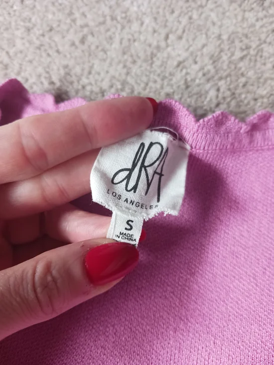 Pink Sweater - Picture 5 of 5